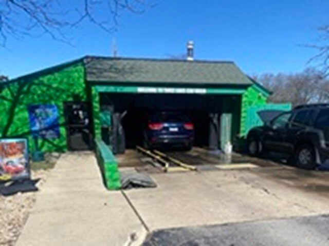 985 W Wise Rd, Schaumburg, IL à vendre - Photo du bâtiment - Image 1 de 3