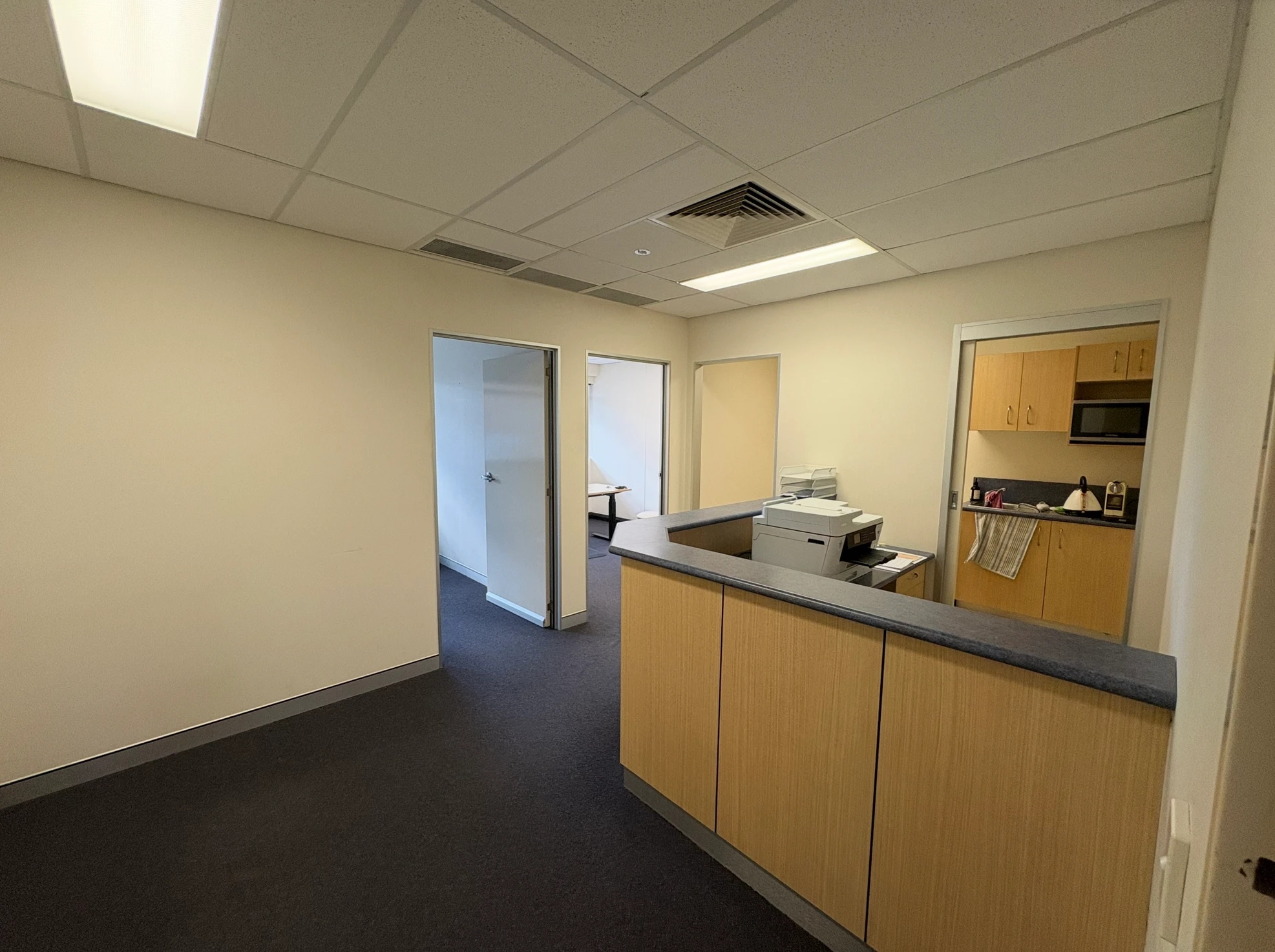 201 Wickham Tce, Spring Hill for lease Interior Photo- Image 1 of 3
