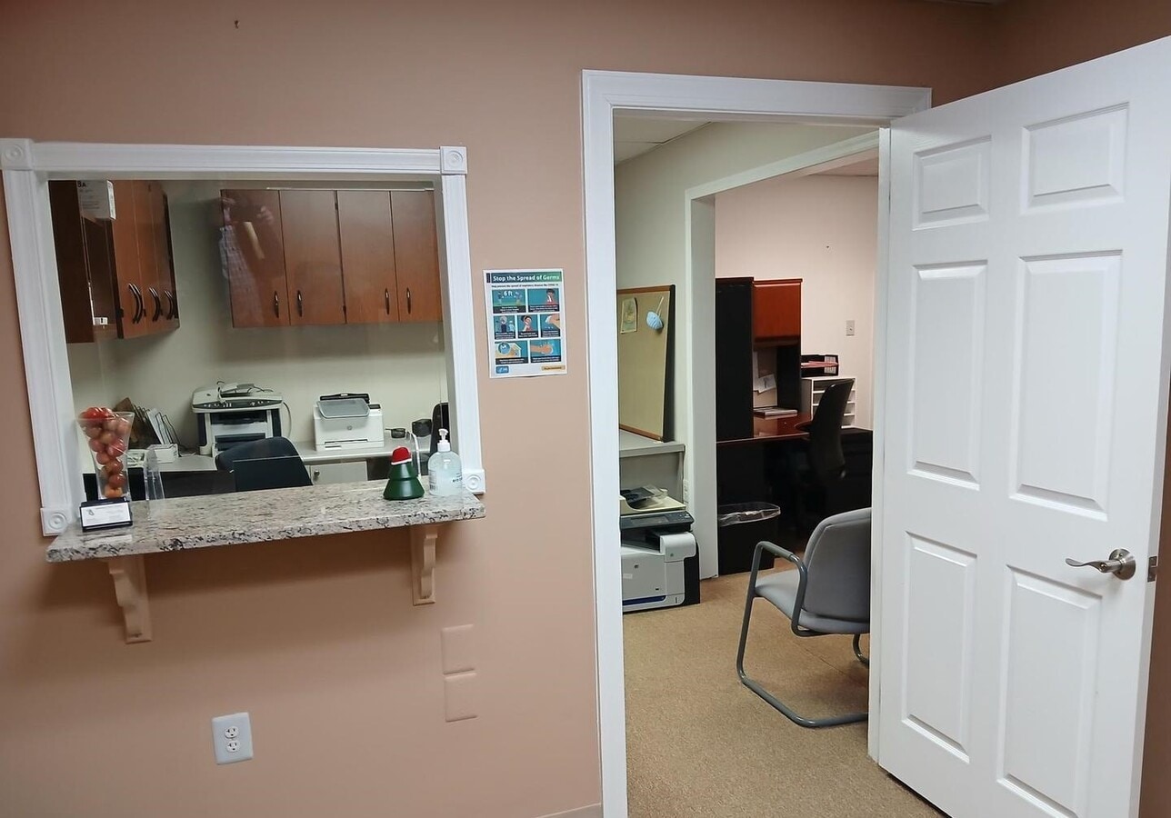 21495 Ridgetop Cir, Sterling, VA 20166 - Unit 106 - - Interior Photo - Image 1 of 10