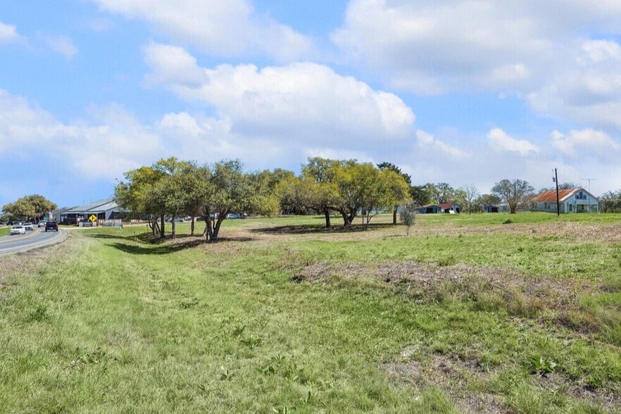 2121 TX-237 S, Round Top, TX for sale - Building Photo - Image 1 of 10