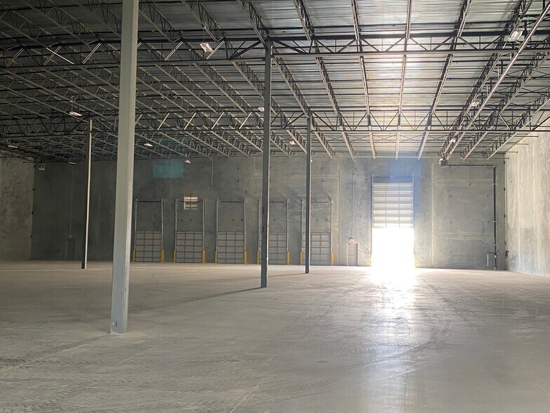 2574 Discovery Hills Pky, Brookshire, TX à vendre - Photo du bâtiment - Image 2 de 6