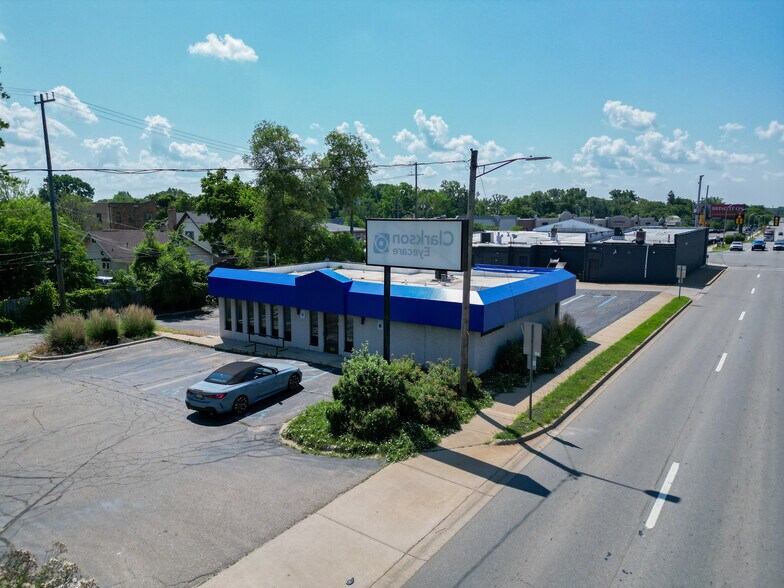 22 N Telegraph Rd, Pontiac, MI à louer - Photo du bâtiment - Image 1 de 9