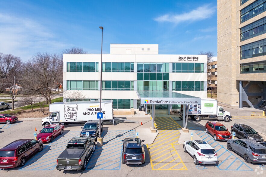 820 E Grant St, Appleton, WI à louer - Photo du bâtiment - Image 2 de 5