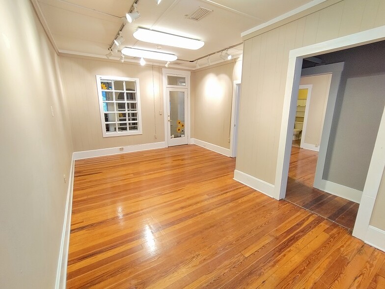 438-442 N Donnelly St, Mount Dora, FL for lease - Interior Photo - Image 2 of 8
