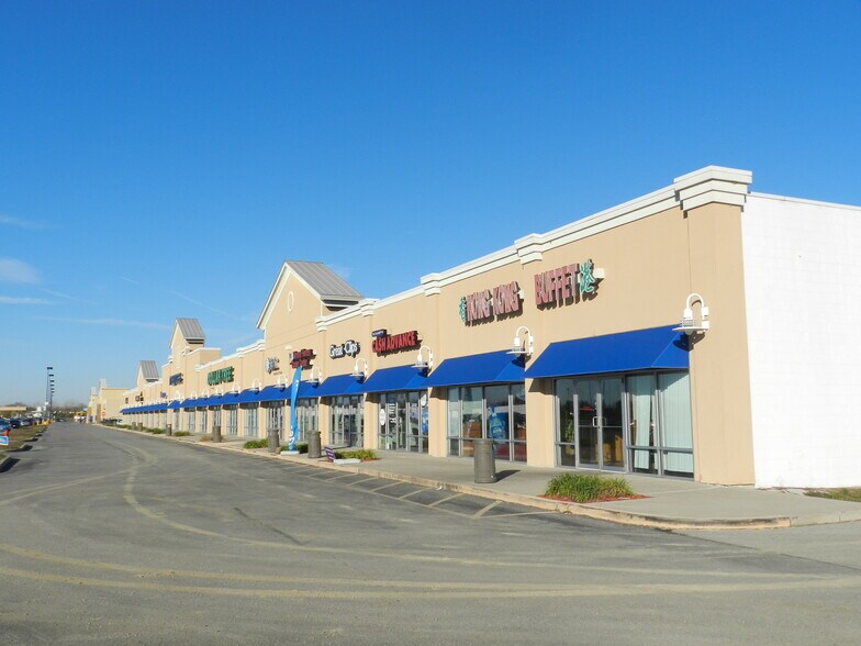 301 Towne Center Blvd, Van Wert, OH à louer - Photo du bâtiment - Image 2 de 2