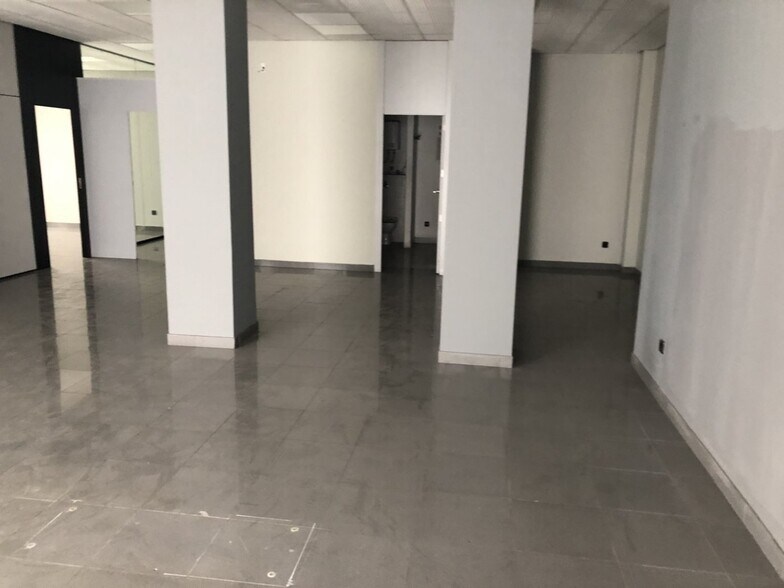 Retail in Elda, Alicante for sale - Interior Photo - Image 2 of 5