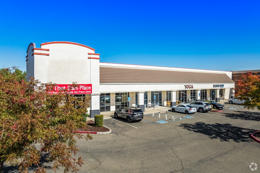 1013 Riley St, Folsom, CA for lease - Primary Photo - Image 1 of 4