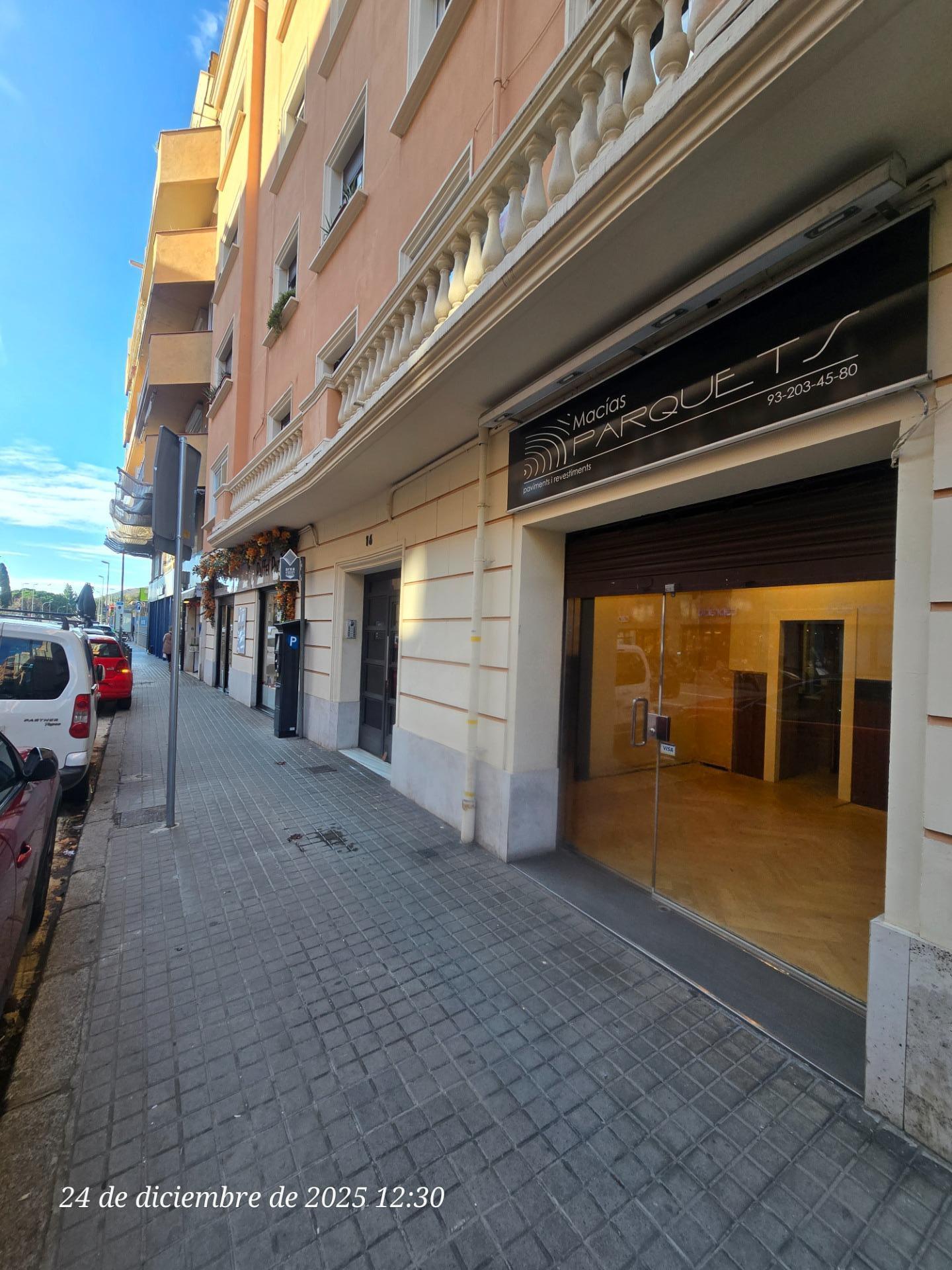 Retail in Barcelona, Barcelona for lease Interior Photo- Image 1 of 14
