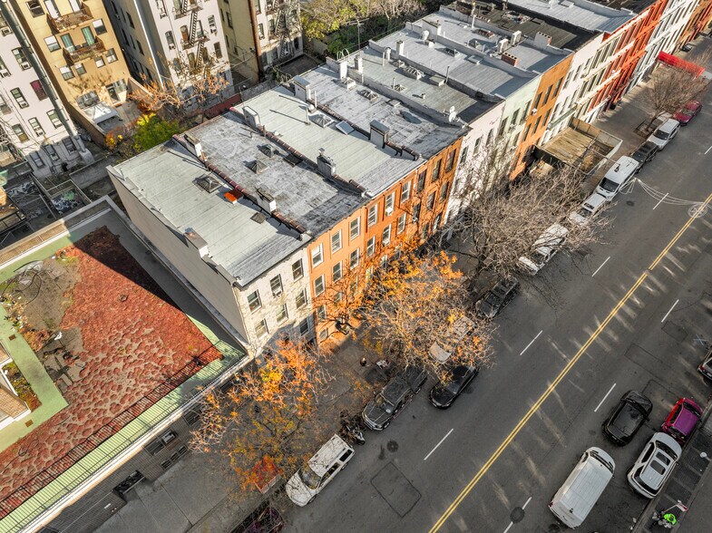 321 E 116th St, New York, NY à vendre - Photo du bâtiment - Image 2 de 3