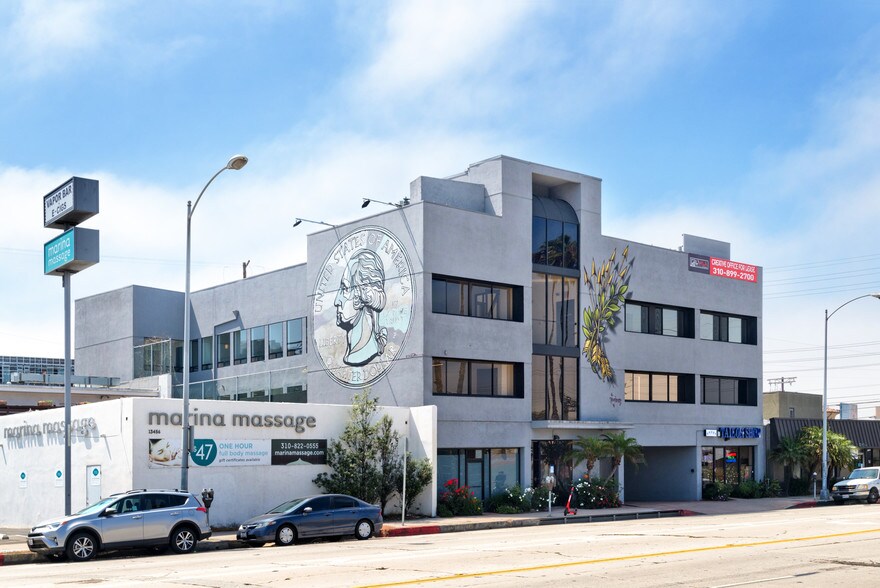 13470 Washington Blvd, Marina del Rey, CA à louer - Photo du bâtiment - Image 1 de 29