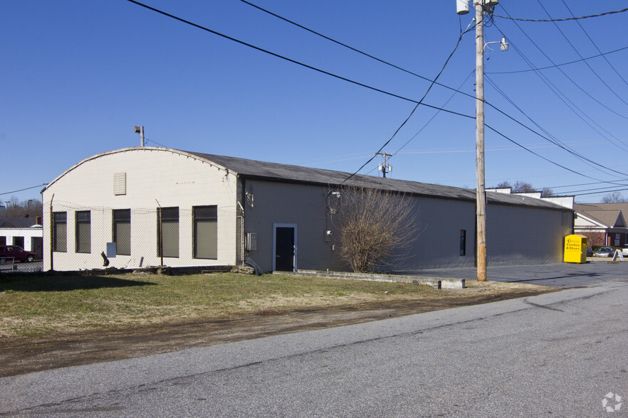 820 E Main St, Lincolnton, NC for lease - Building Photo - Image 2 of 33