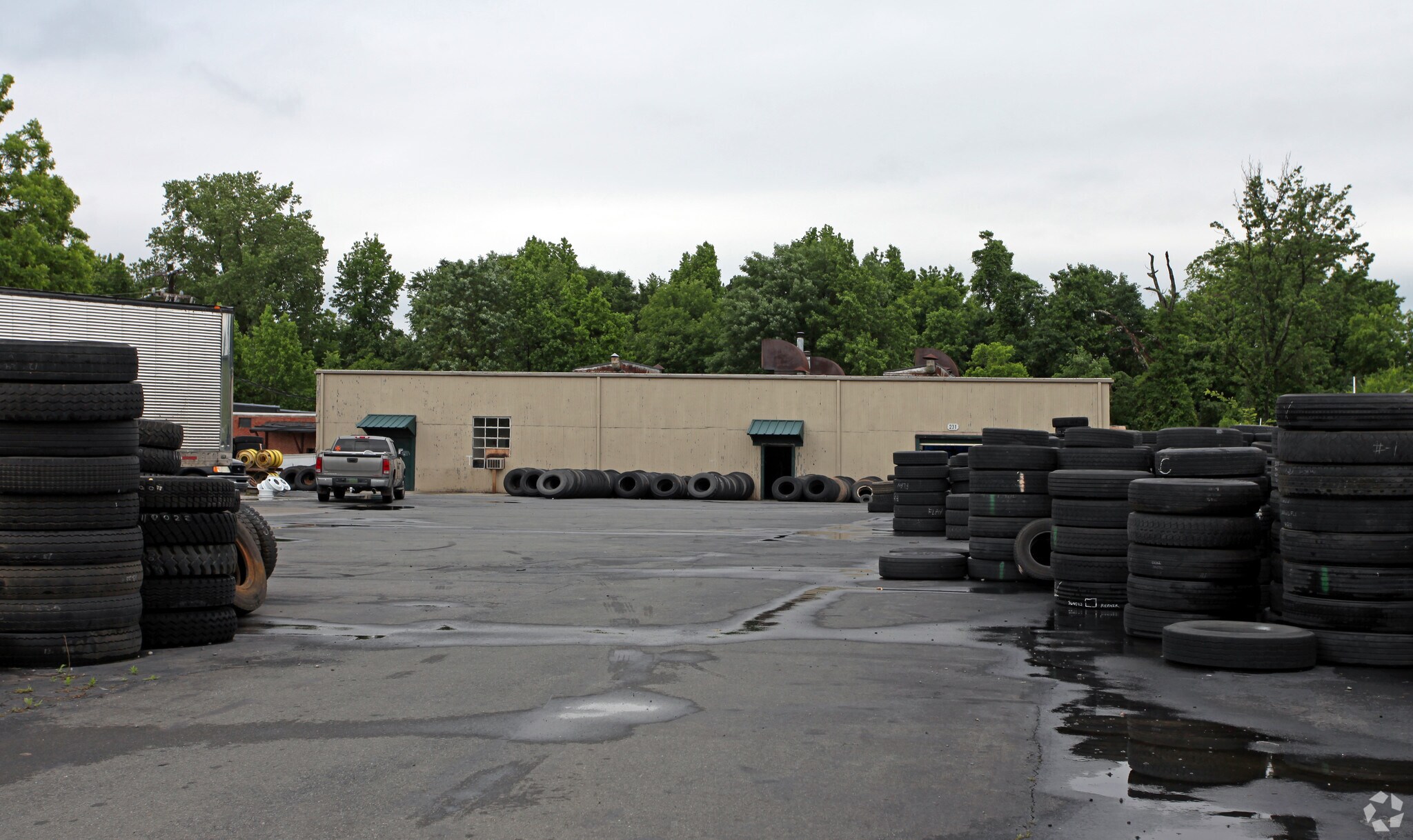 231 Atando Ave, Charlotte, NC à vendre Photo principale- Image 1 de 7