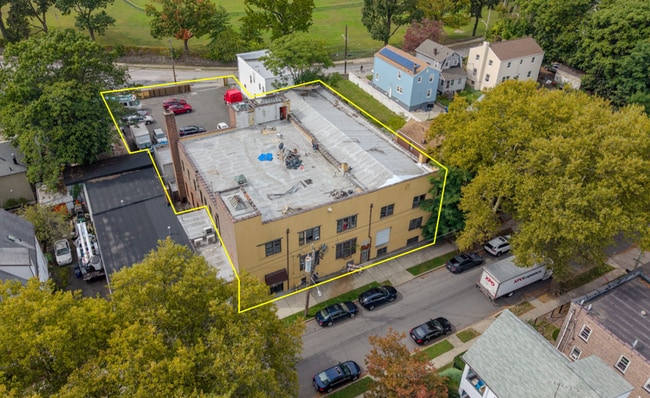 Plus de détails pour 458 10th Ave, Mount Vernon, NY - Industriel à vendre
