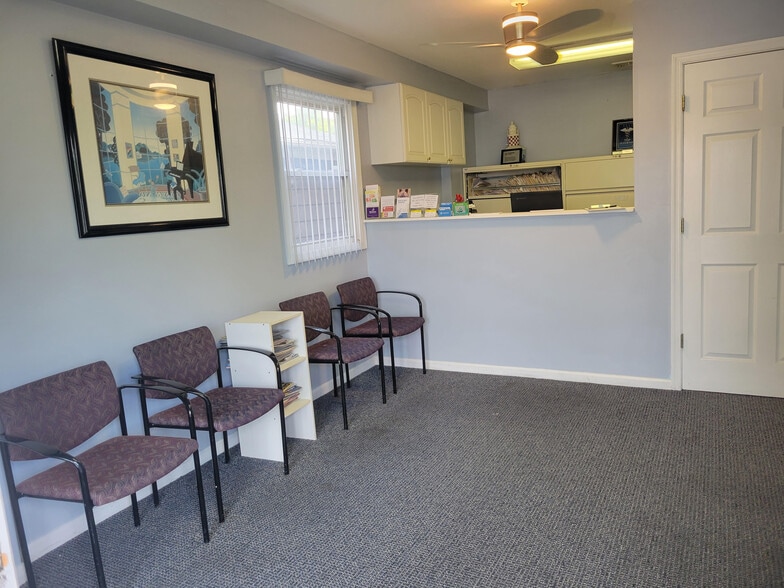 4622 Amboy Rd, Staten Island, NY for lease - Interior Photo - Image 2 of 11