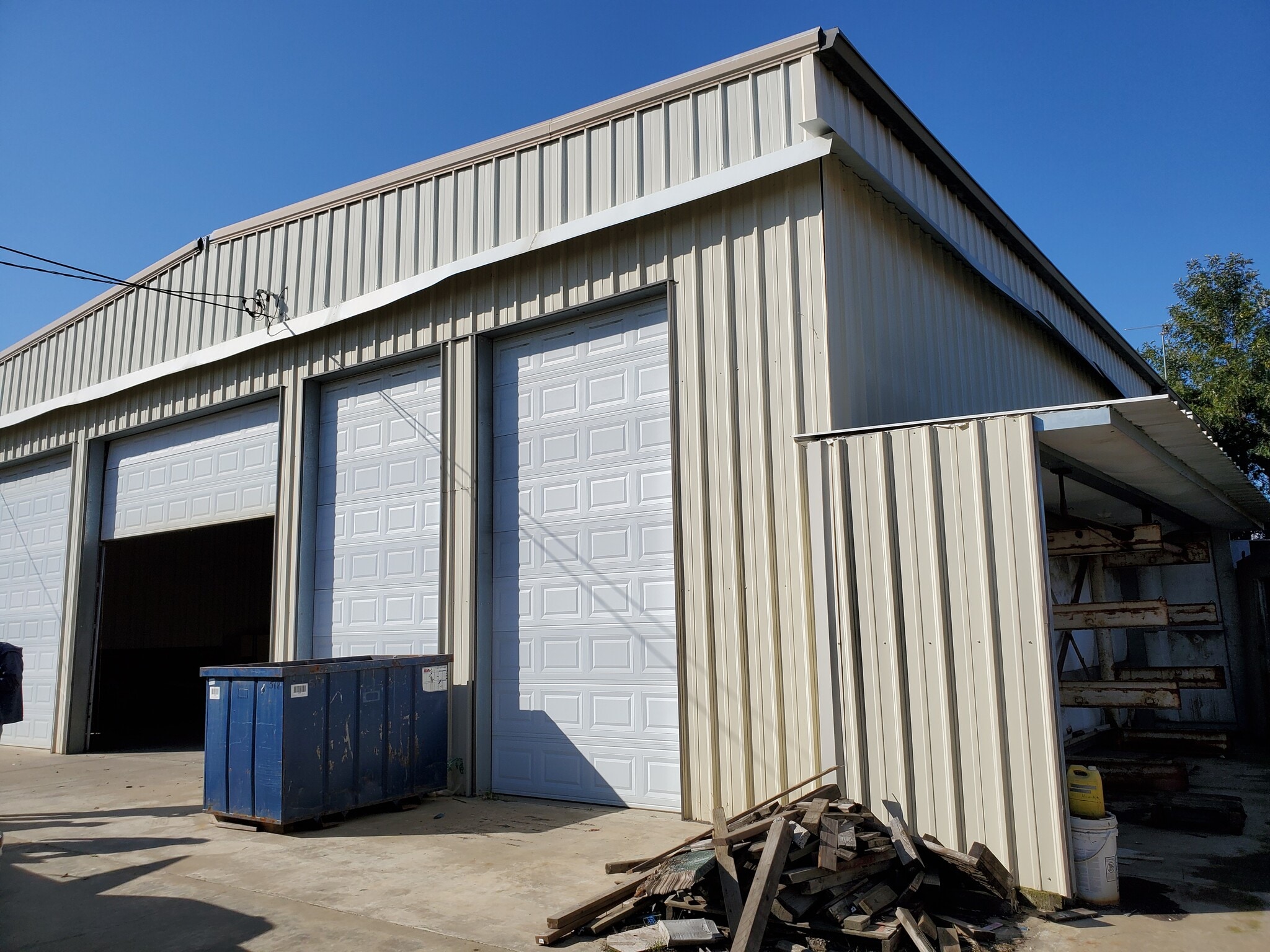 330 1st St, Exeter, CA for lease Building Photo- Image 1 of 12
