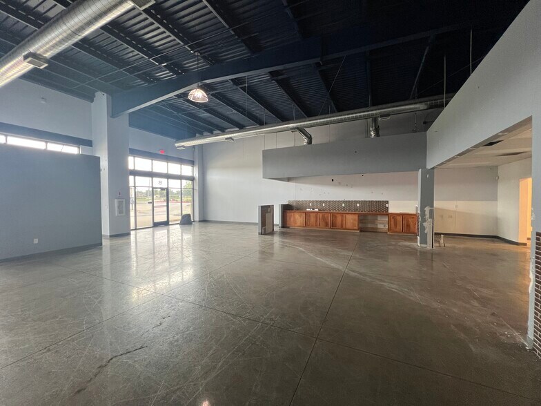 3000 SW 89th St, Oklahoma City, OK à louer - Photo du bâtiment - Image 3 de 15