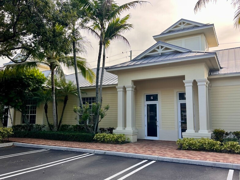 1935 Commerce Ln, Jupiter, FL for sale - Building Photo - Image 1 of 9
