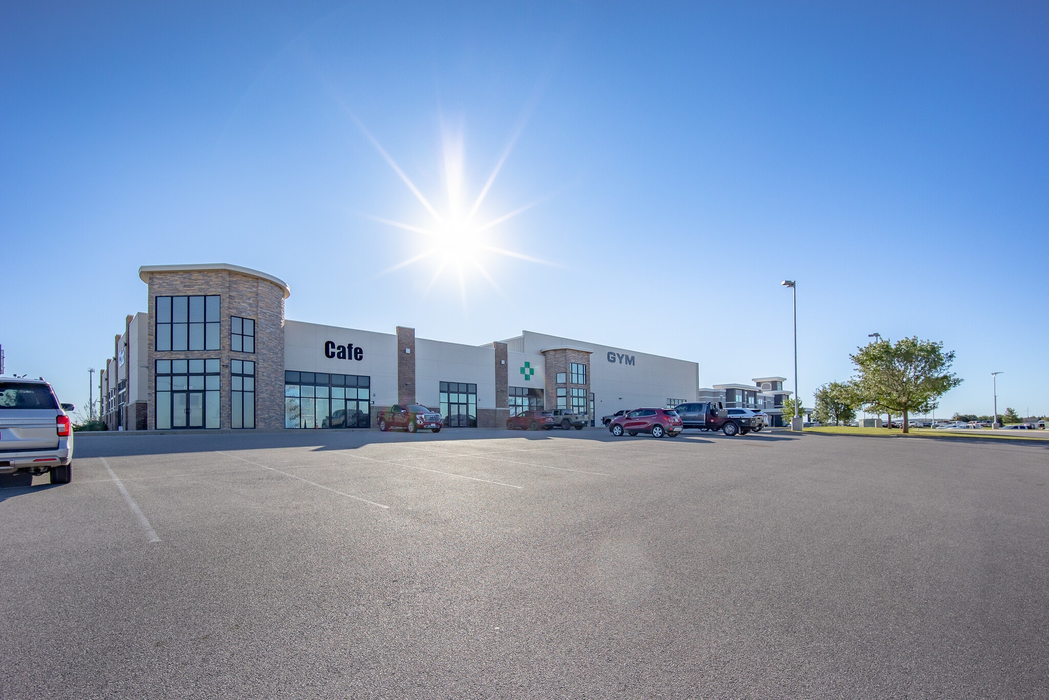 4200 Carriage Way, Weatherford, OK for lease Interior Photo- Image 1 of 88