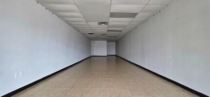 918 W Southmore Ave, Pasadena, TX for lease Interior Photo- Image 1 of 3