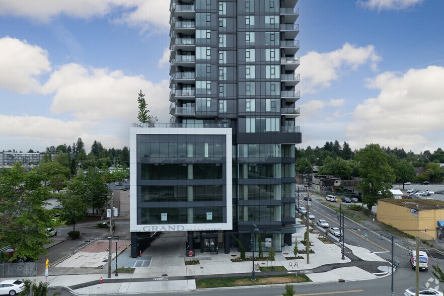 10750 King George Blvd, Surrey, BC à vendre - Photo du bâtiment - Image 2 de 4