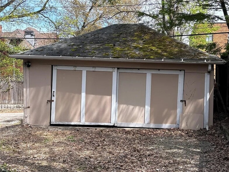 715 Ivy St, Pittsburgh, PA for sale - Building Photo - Image 3 of 3