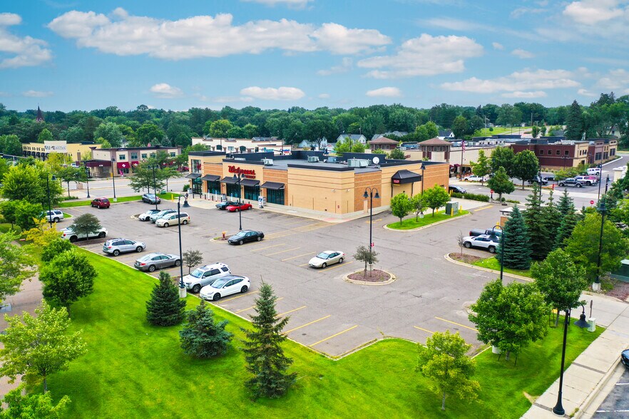 115 2nd Ave N, Sauk Rapids, MN à vendre - Photo du bâtiment - Image 3 de 7