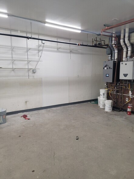 910 Old Steese Hwy, Fairbanks, AK à louer - Photo du bâtiment - Image 3 de 8