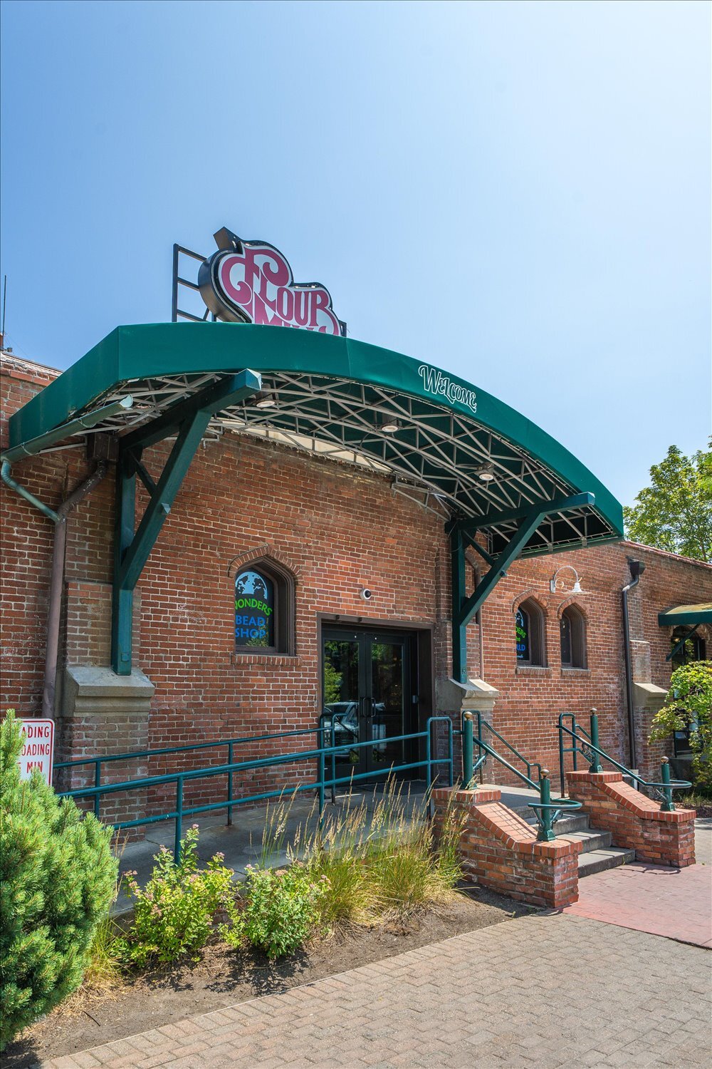 621 W Mallon Ave, Spokane, WA à louer Photo du bâtiment- Image 1 de 14