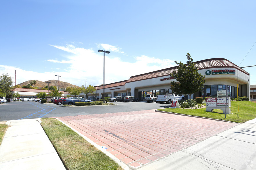 31762 Mission Trl, Lake Elsinore, CA for sale - Primary Photo - Image 1 of 1