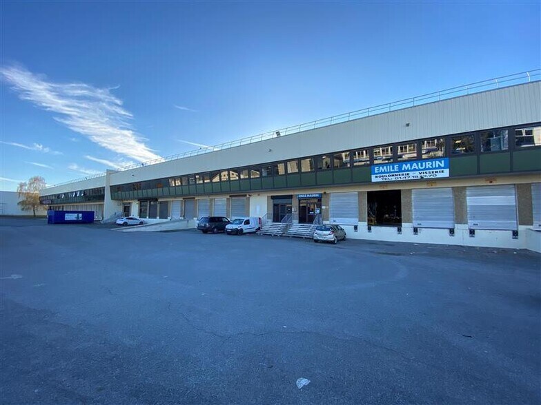Industrial in Vitry-sur-Seine for lease - Building Photo - Image 2 of 8