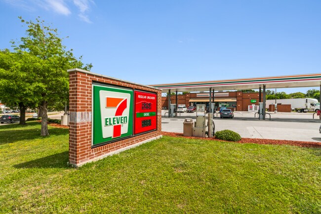 More details for 5420 Altamesa Blvd, Fort Worth, TX - Retail for Sale
