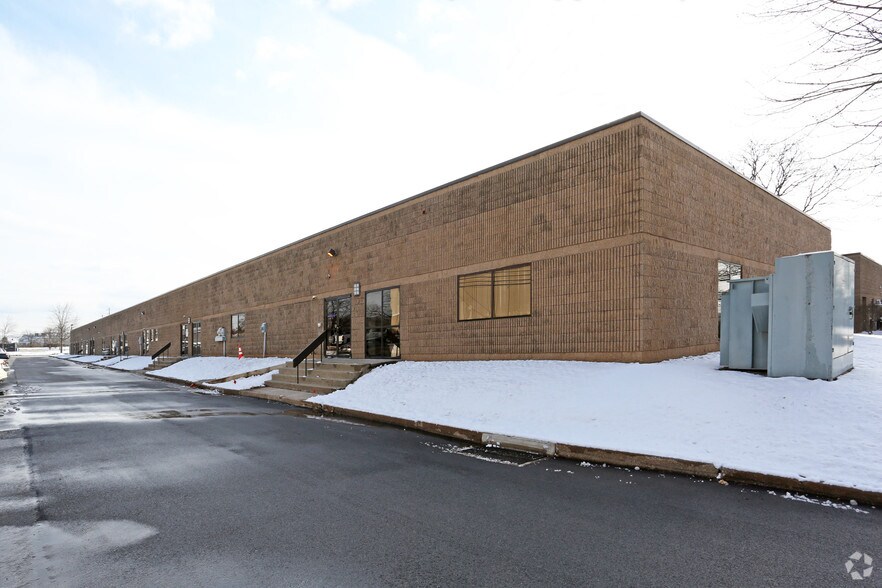 2550 Eisenhower Ave, Norristown, PA for lease - Building Photo - Image 2 of 6