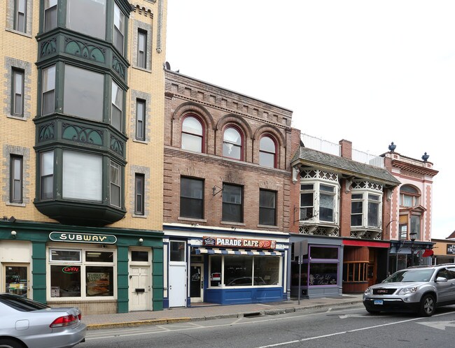 More details for 8 Bank St, New London, CT - Office/Retail, Retail for Lease