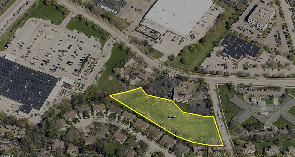 2285 Valley Creek Dr, Elgin, IL for sale - Building Photo - Image 2 of 3