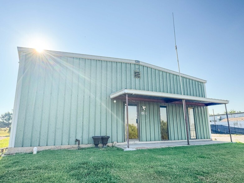 3439 Charleston Rd, Norman, OK for lease - Building Photo - Image 2 of 10