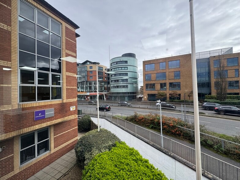 St Cloud Way, Maidenhead for lease - Building Photo - Image 2 of 2