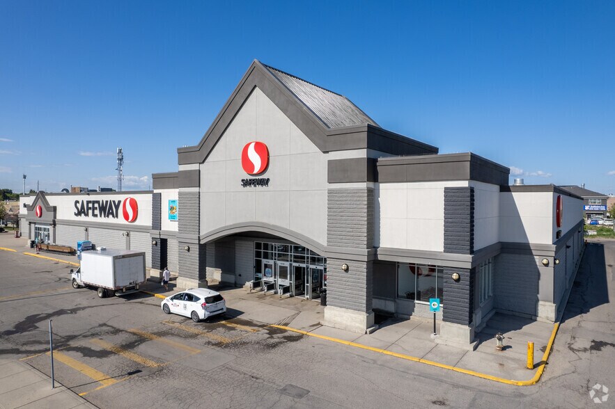 55 Castleridge Blvd NE, Calgary, AB à vendre - Photo principale - Image 1 de 1