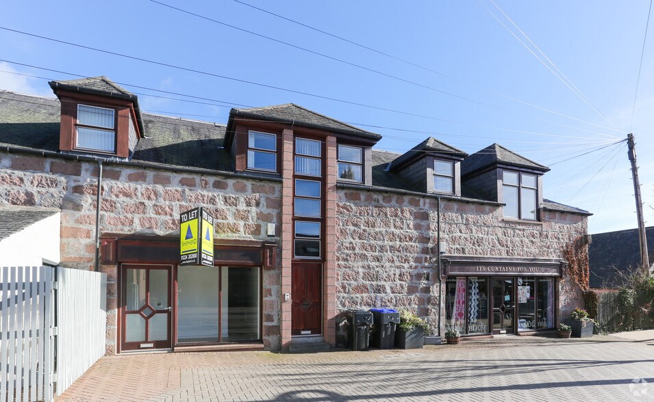 11-13 Scott Skinner Sq, Banchory à louer - Photo du bâtiment - Image 3 de 3