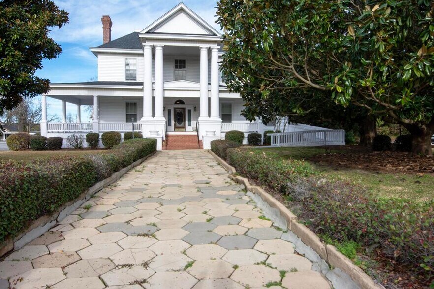 115 Savannah Ave, Statesboro, GA à vendre - Photo du bâtiment - Image 3 de 56