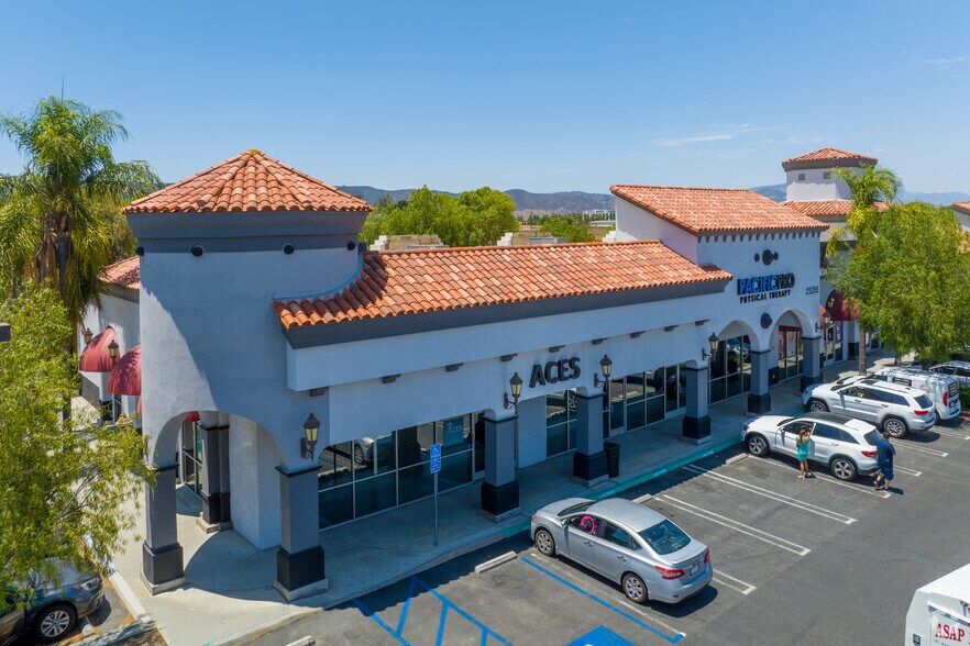 25285 Madison Ave, Murrieta, CA à louer - Photo du bâtiment - Image 2 de 4