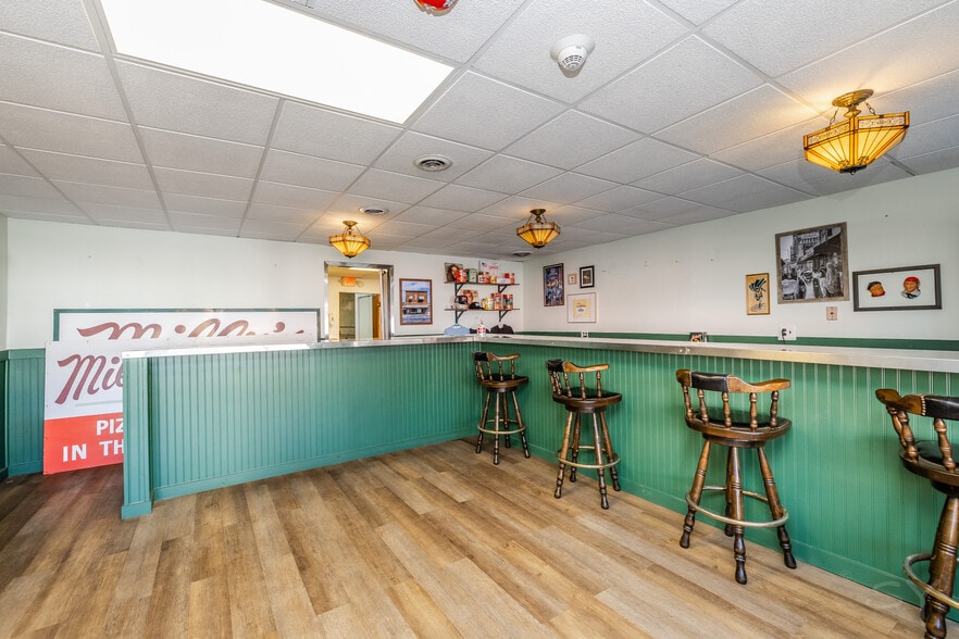 6737 Roosevelt Rd, Berwyn, IL à louer - Photo intérieure - Image 3 de 9