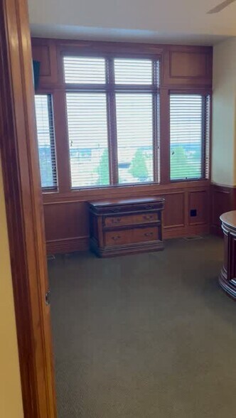 13984 W Bowles Ave, Littleton, CO à louer - Vidéo sur l’inscription commerciale - Image 2 de 17