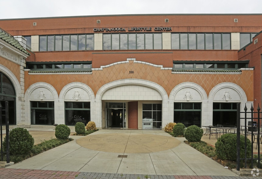 325 Market St, Chattanooga, TN à louer - Photo du bâtiment - Image 2 de 11