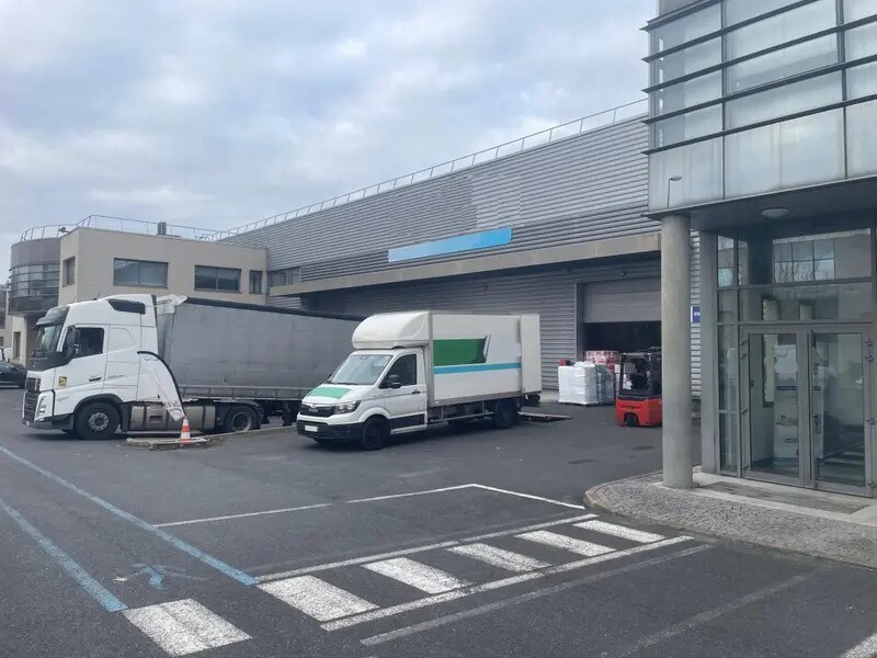 Flex dans Gennevilliers à louer Photo du bâtiment- Image 1 de 13