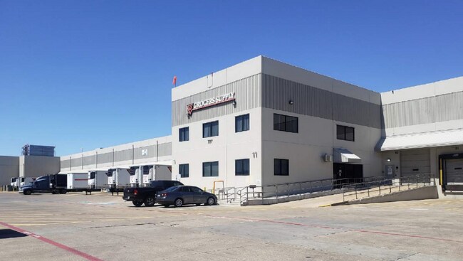Plus de détails pour 777 Freeport Pky, Coppell, TX - Industriel à louer