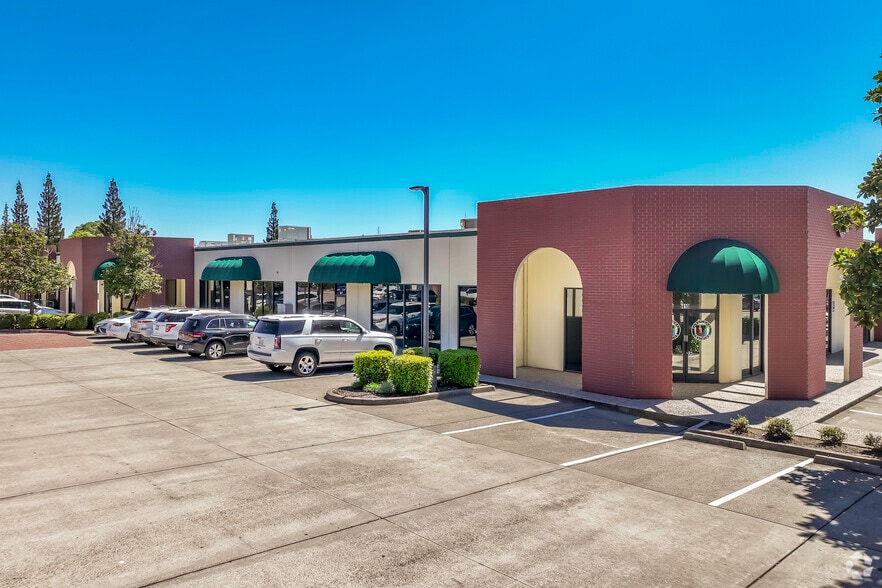 8211 Sierra College Blvd, Roseville, CA for lease - Building Photo - Image 3 of 5