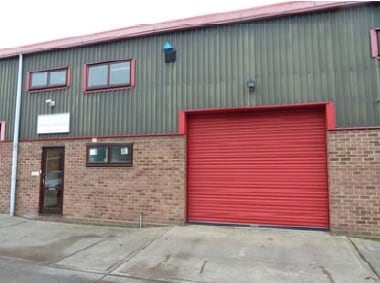 Manor Way, Woking à louer - Photo du bâtiment - Image 3 de 6