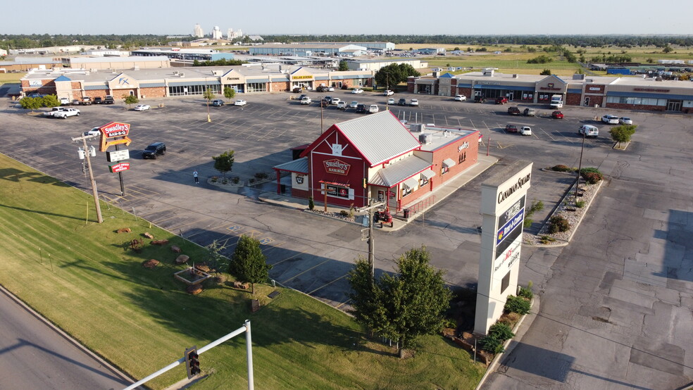 1627-1629 E US Highway 66, El Reno, OK for lease - Building Photo - Image 3 of 5