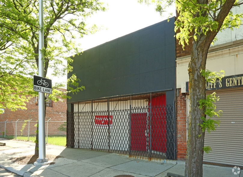 14326-14332 E Jefferson Ave, Detroit, MI for sale - Building Photo - Image 3 of 5