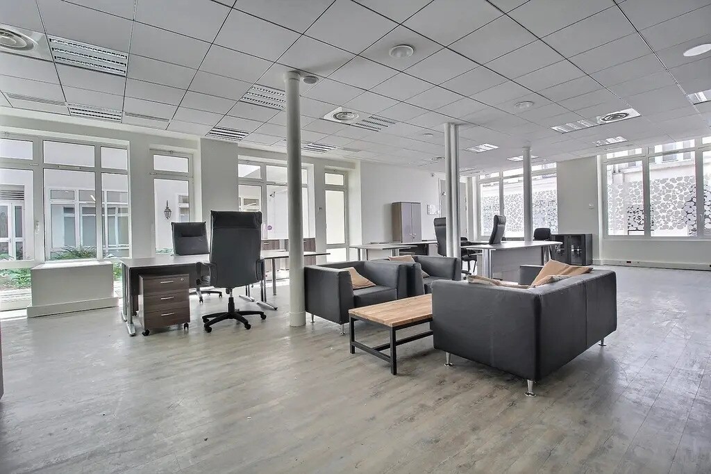 50 Rue De Paradis, Paris for lease Building Photo- Image 1 of 9